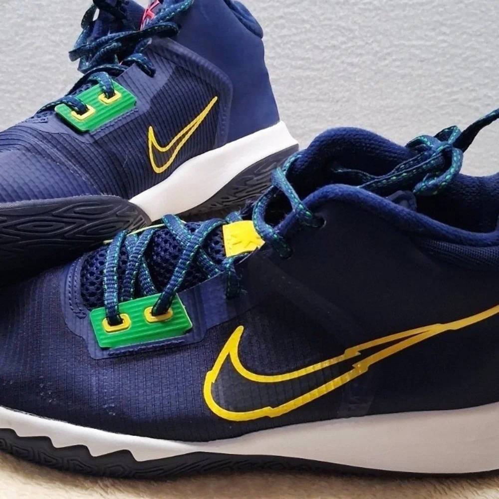 Nike‎ Kyrie Flytrap 4 Blue Void Yellow Mid Top Basketball Sneaker GS Size 7Y ✨️
